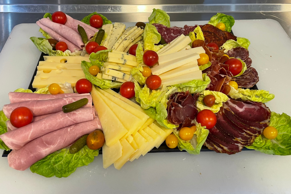 planche apéro à commander à l'épicerie du poujol