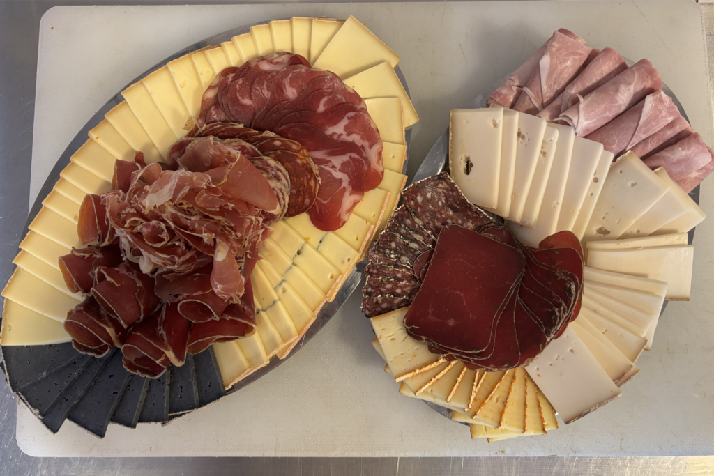 plateau raclette sur commande à l'épicerie du poujol