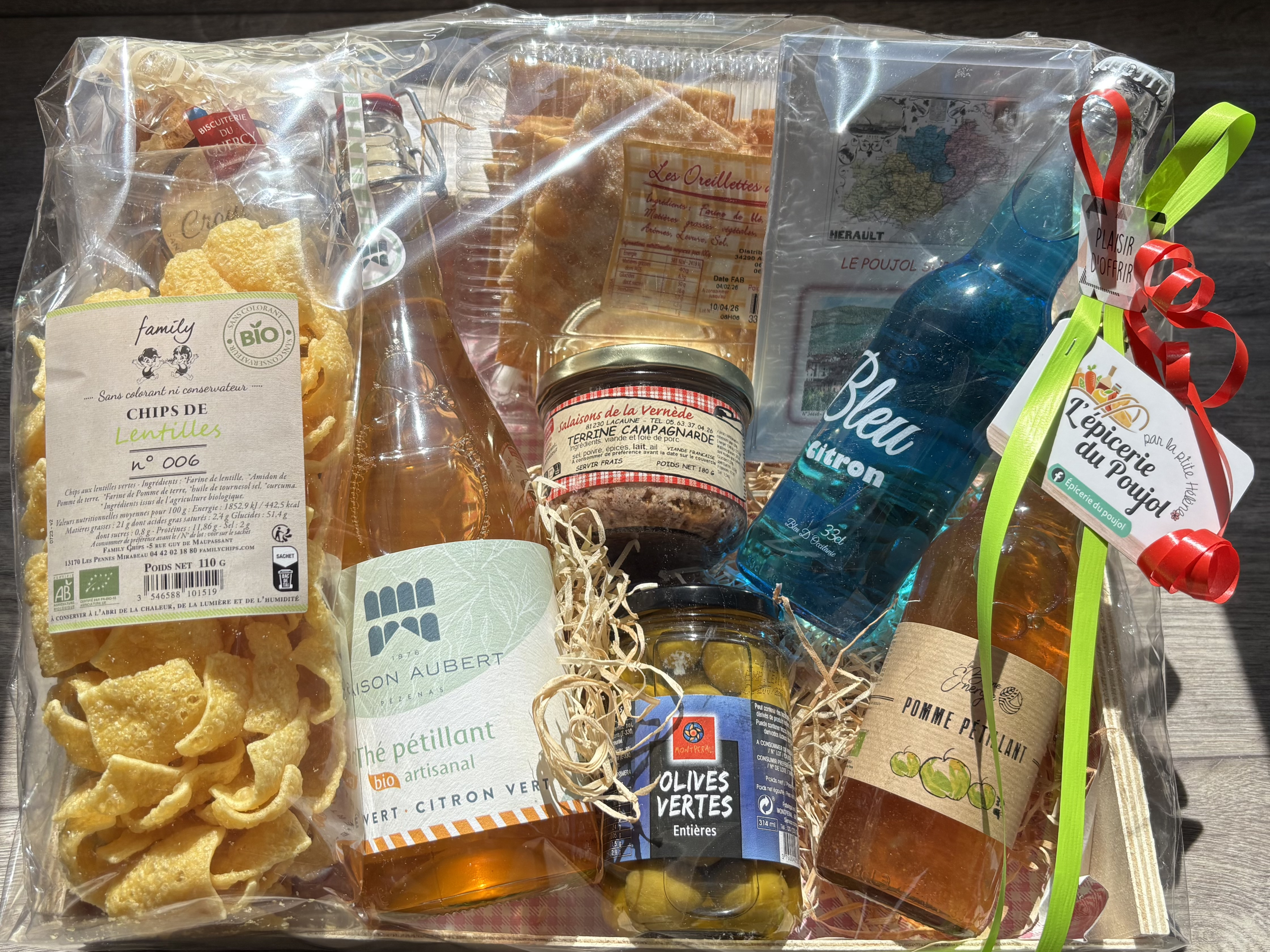 Panier garnis de l'épicerie du poujol